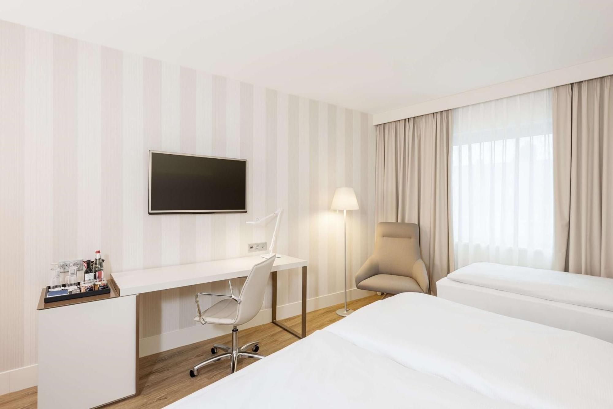 Hotel Nh Nord 4*