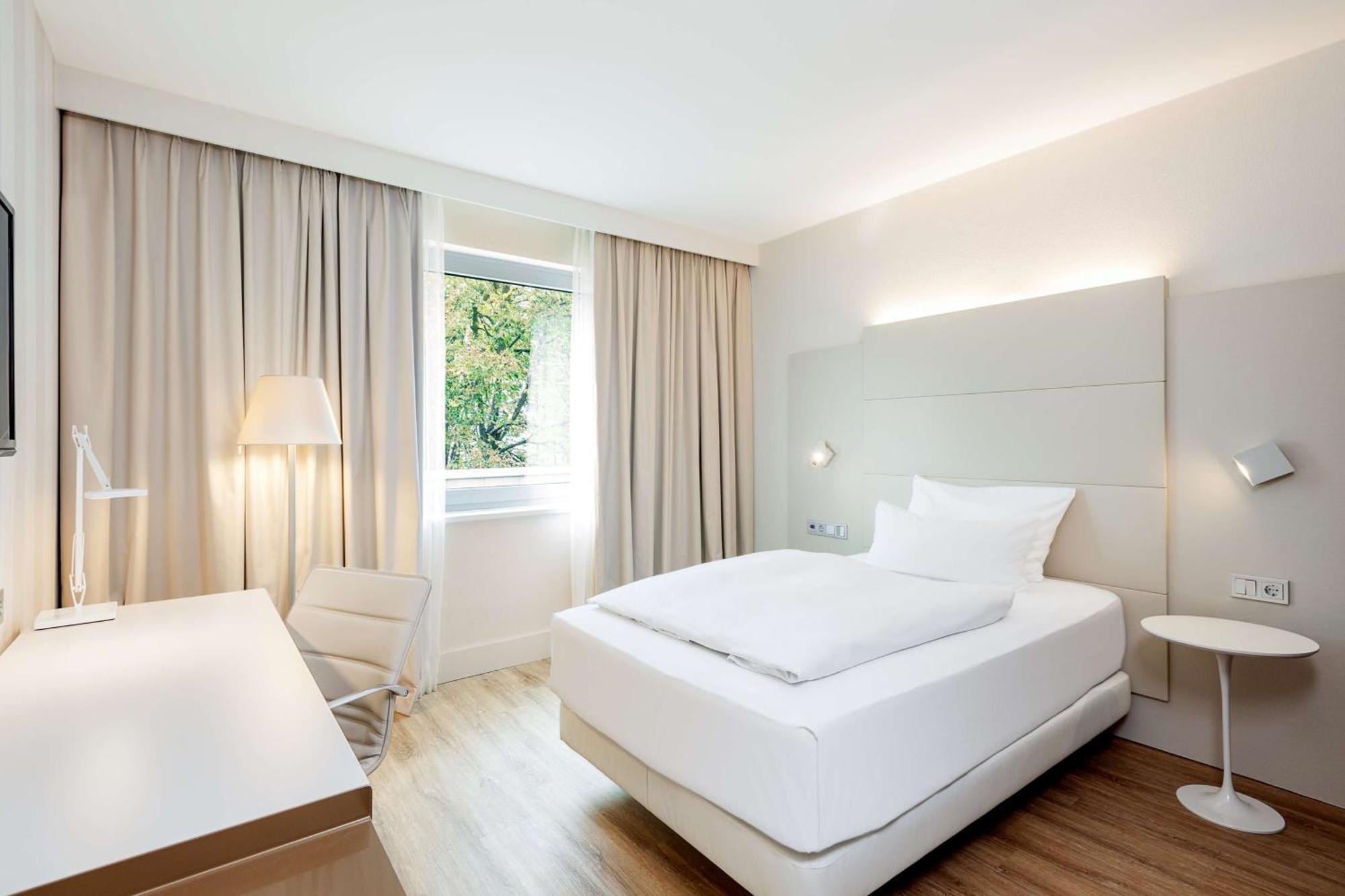 Hotel Nh Nord 4*